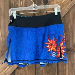INKnBURN SKORT Blue with Orange Floral Accent two pockets on shorts FUN sz 6